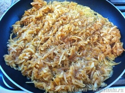 Приготовление рецепта Блинный пирог с яблоками и бананами шаг 9