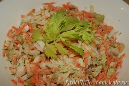 Приготовление рецепта Салатик с сельдереем шаг 9