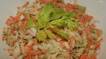 Салатик с сельдереем