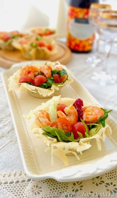 Рецепт сырных корзиночек с креветками