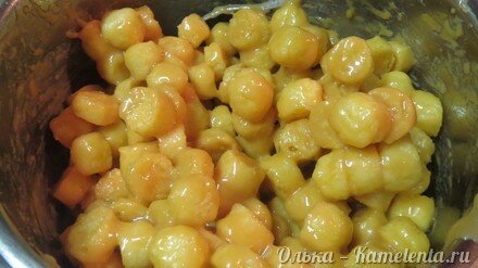 Приготовление рецепта Десерт из ирисок и кукурузных палочек шаг 7