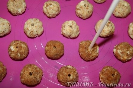 Приготовление рецепта Кейк-попсы шаг 5