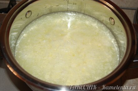 Приготовление рецепта Сыр домашний, пряный, с зеленью шаг 2