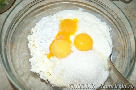 Приготовление рецепта Творожный пирог с яблоками &quot;Осенняя сказка&quot; шаг 6