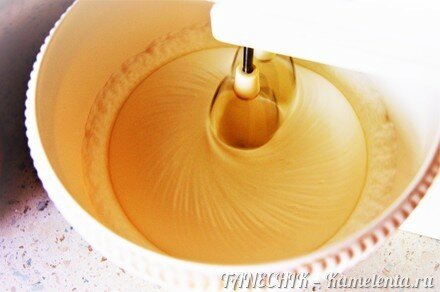 Приготовление рецепта Бисквит в мультиварке шаг 4