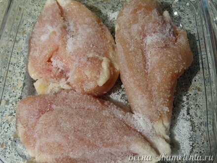 Приготовление рецепта Салат овощной с вяленой куриной грудкой шаг 1