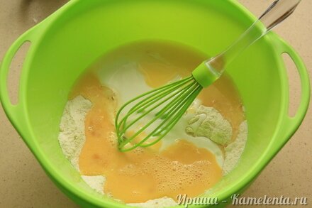 Приготовление рецепта Кексики на йогурте с цитрусовым сиропом шаг 3