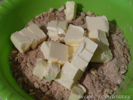 Приготовление рецепта Яблочно-грушевый пирог из запечённых мюсли шаг 6