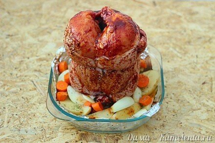 Приготовление рецепта Beer Can Chicken (Курица на пивной банке по-американски) шаг 4