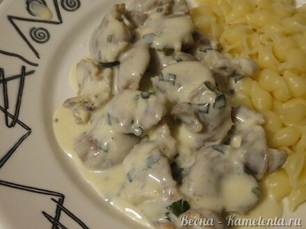 Приготовление рецепта Куриные желудочки в сырном соусе шаг 9