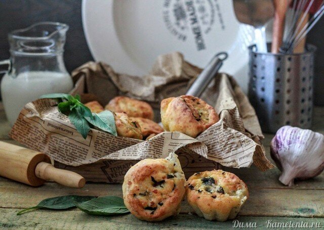 Рецепт сырных булочек с чесноком и базиликом