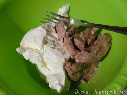 Приготовление рецепта Паштет из творожного сыра и печени трески шаг 2