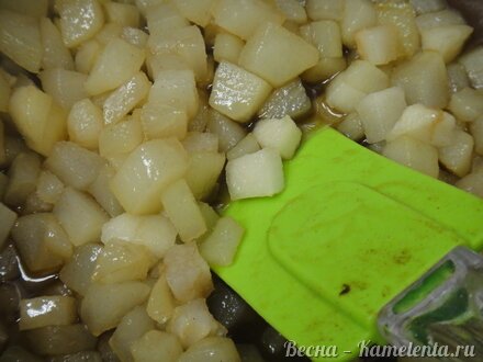 Приготовление рецепта Штрудель грушевый с творогом из слоёного теста шаг 5