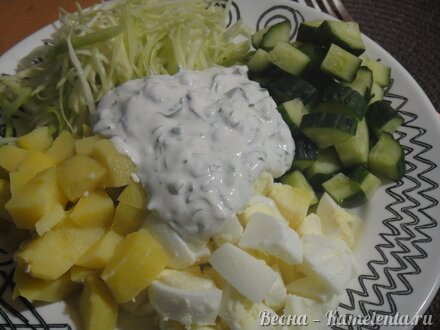 Приготовление рецепта Салат &quot;Простой&quot; из белокочанной капусты шаг 7