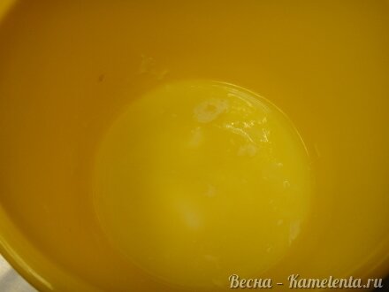 Приготовление рецепта Малиновый капкейк с малиновым кули шаг 4