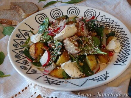 Приготовление рецепта Салат со шпинатом, с пряным молодым картофелем и редисом шаг 10