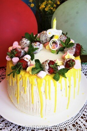 Приготовление рецепта Торт бисквитный с творожным кремом и фруктами &quot;Именинный&quot; шаг 16