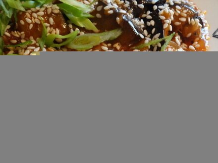 Приготовление рецепта Горячая закуска из баклажан в остром соусе шаг 10