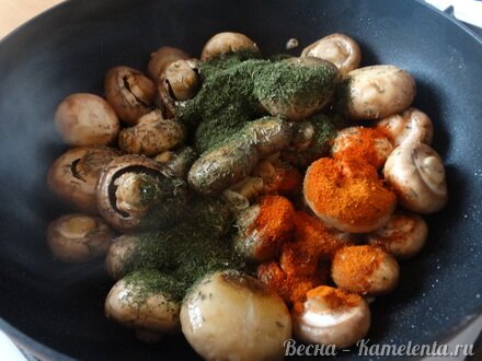 Приготовление рецепта Остро-сладкие шампиньоны шаг 6