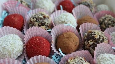 Рецепт Трюфели с белым шоколадом и сыром горгонзола или с дор блю