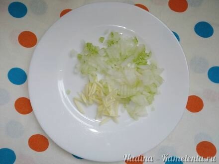 Приготовление рецепта Паста с семгой и овощами в томатно-сметанном соусе шаг 3