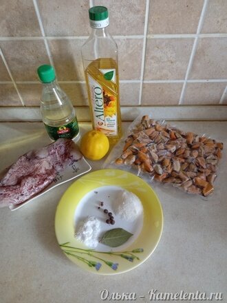 Приготовление рецепта Маринованные мидии (кальмары) шаг 1