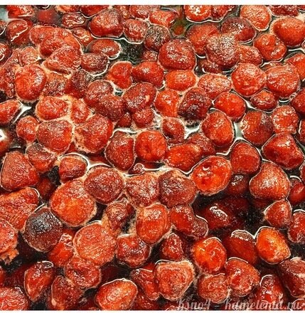 Приготовление рецепта Клубничное варенье шаг 6