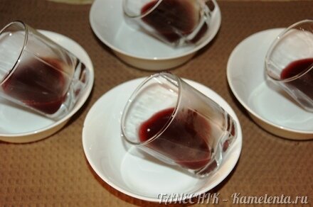 Приготовление рецепта Шоколадно-малиновый десерт шаг 4