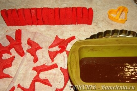 Приготовление рецепта Шоколадный кекс с &quot;сюрпризом&quot; шаг 11