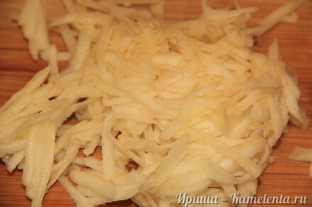 Приготовление рецепта Салат с пекинской капустой и грецким орехом шаг 6