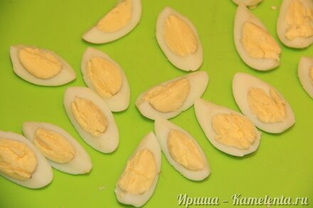 Приготовление рецепта Салат с пекинской капустой и кукурузой шаг 5